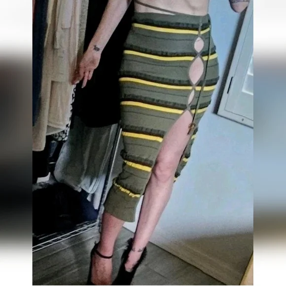 JACQUEMUS Green Concha Cutout Midi Skirt size 38 - Picture 6 of 14